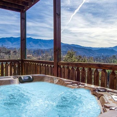 Lazy Bear Lodge, Hot Tub, Resort Pool, Wifi, 1089 Free Tickets Each Paid Day, Dollywood And More Гатлінбург Екстер'єр фото