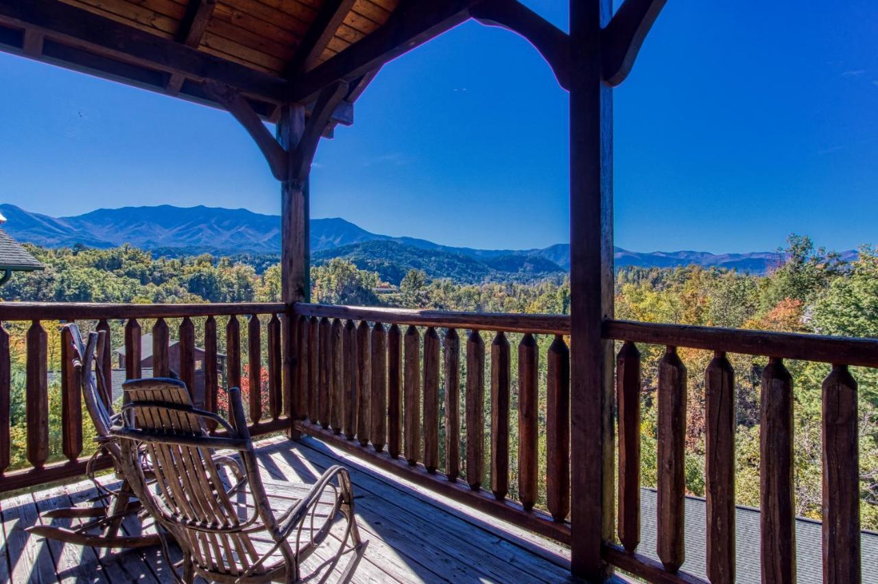 Lazy Bear Lodge, Hot Tub, Resort Pool, Wifi, 1089 Free Tickets Each Paid Day, Dollywood And More Гатлінбург Екстер'єр фото