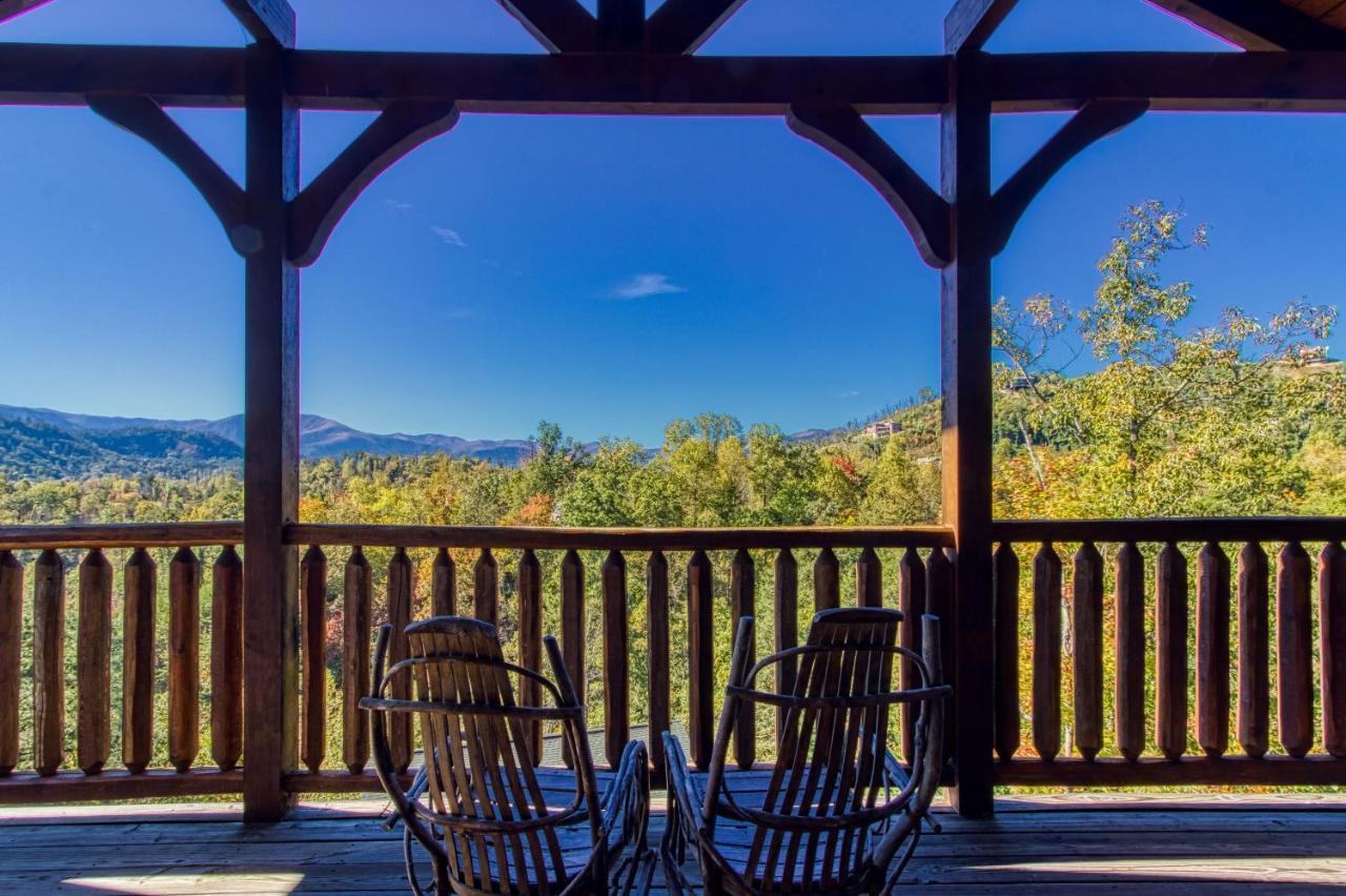 Lazy Bear Lodge, Hot Tub, Resort Pool, Wifi, 1089 Free Tickets Each Paid Day, Dollywood And More Гатлінбург Екстер'єр фото